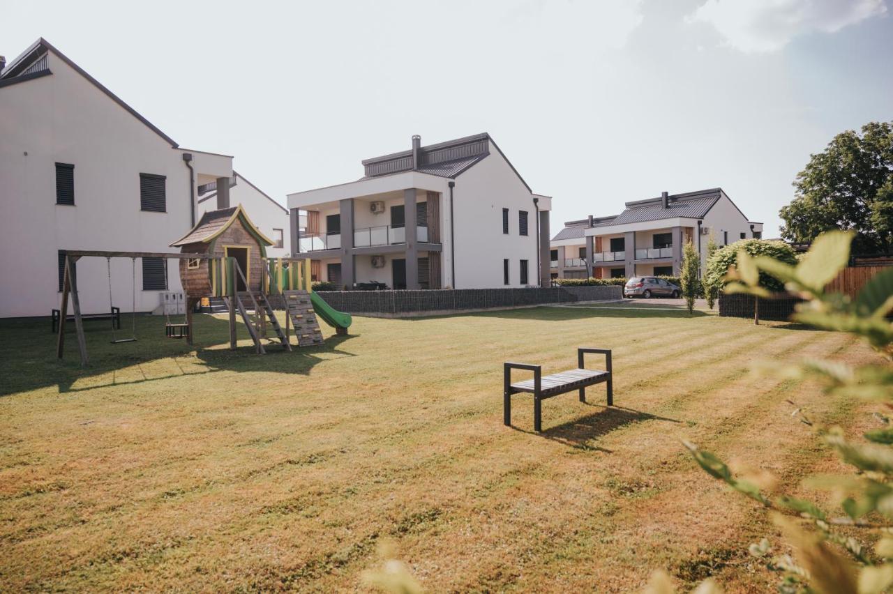 Apartmaji Banonia Neskončno polje Banovci Exterior foto